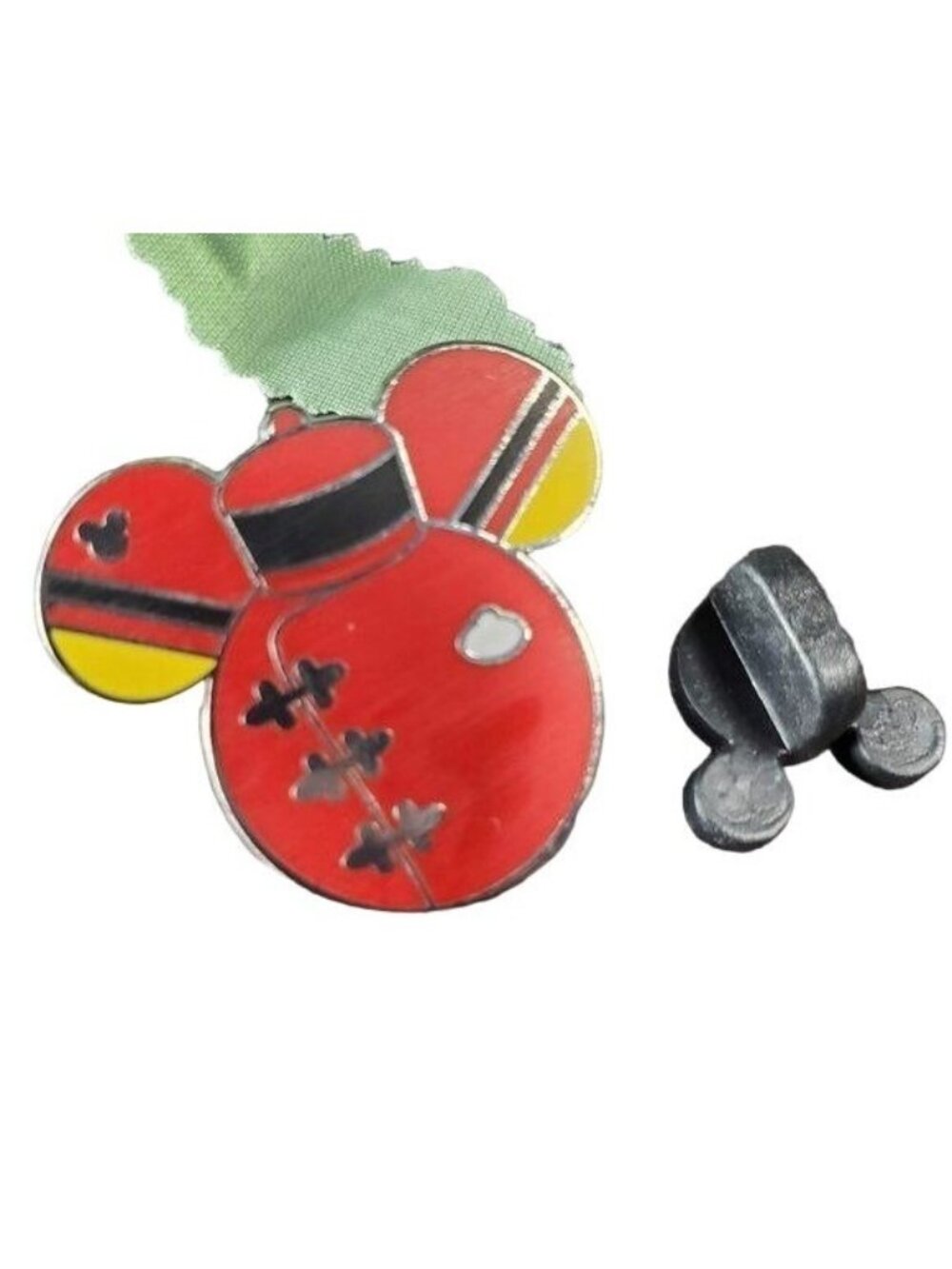 Disney Movie Ride Trading Pin Hidden Mickey Cast Member Uniform Brooch Jewelry